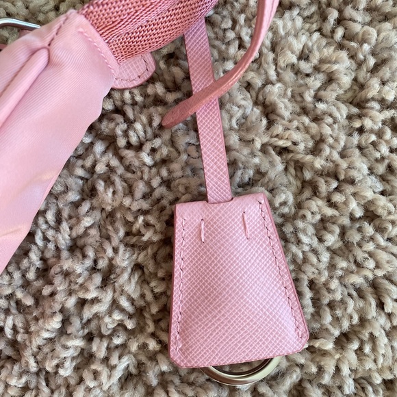 prada re edition - Picture 6 of 11